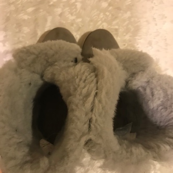 Australian Luxe Boots - Picture 3 of 3